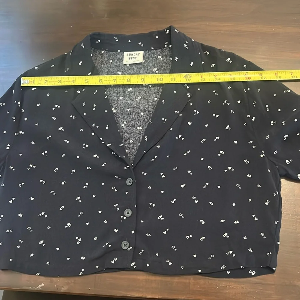 Sunday Best Navy Blue Heart Print Short Sleeves Cropped Top - Picture 16 of 16
